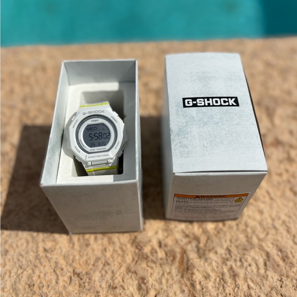 G-Shock White and Green Digital Watch - Picture 2 of 9